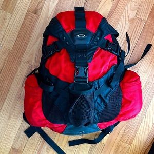 Oakley Vintage Icon 2.0 full size ballistic backpack - like new